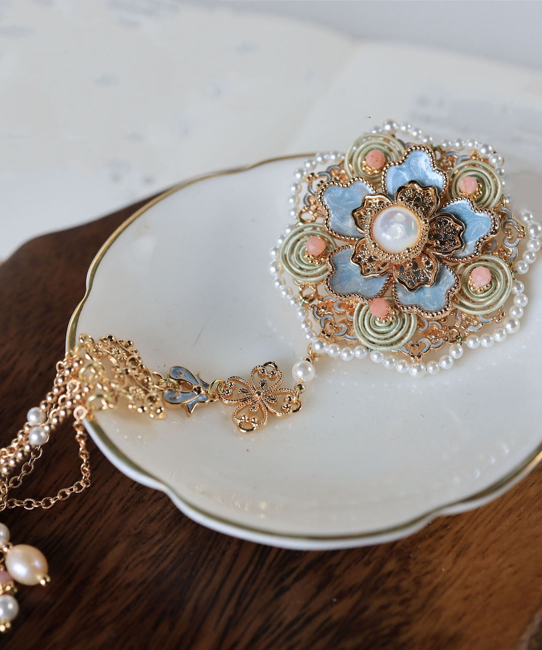Original Design Blue Copper Overgild Shell Pearl Tassel Hairpin