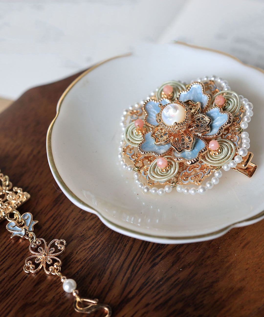 Original Design Blue Copper Overgild Shell Pearl Tassel Hairpin
