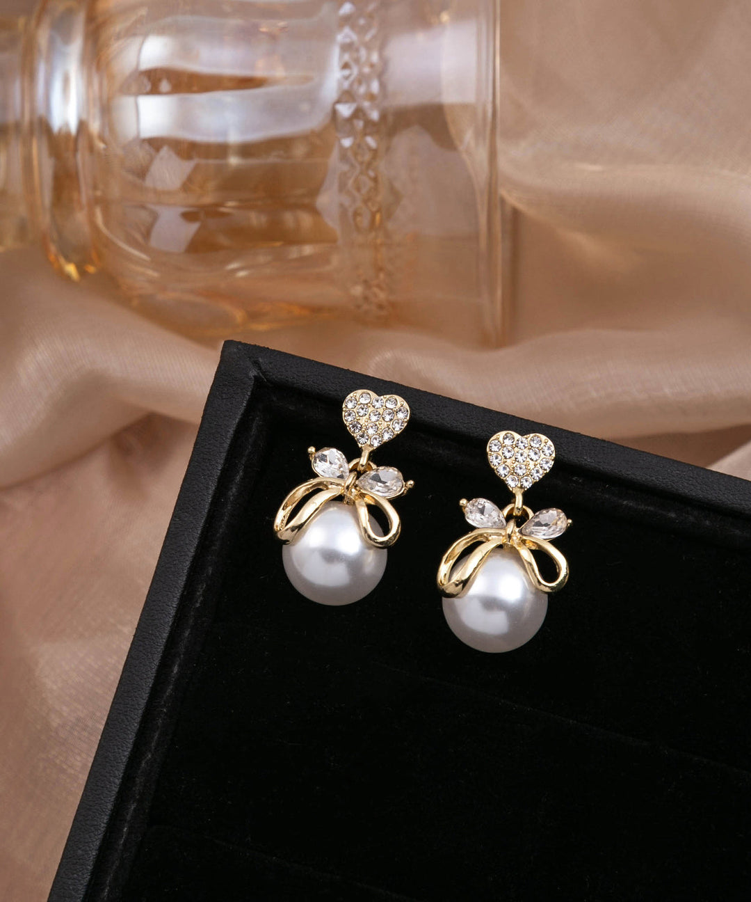 Original Design Gold Copper Alloy Zircon Pearl Bow Stud Earrings