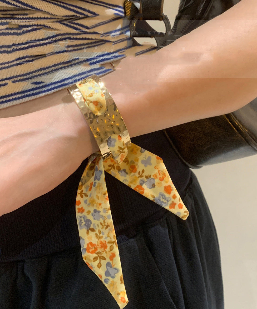 Original Design Gold Overgild Print Ribbon Bangle