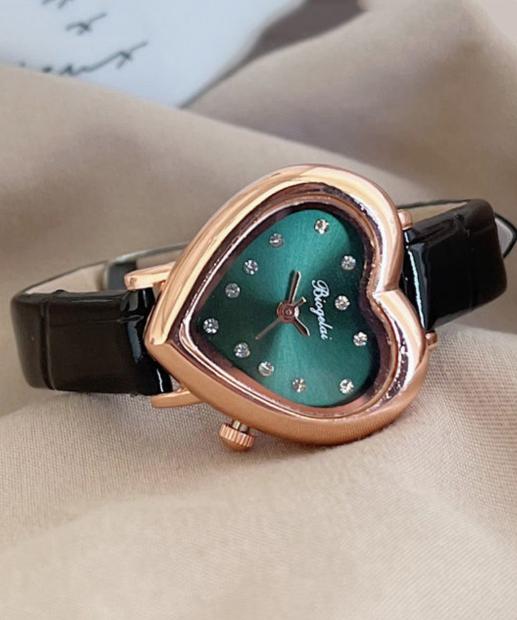 Original Design Green Leather Zircon Quartz Movement Love Watches