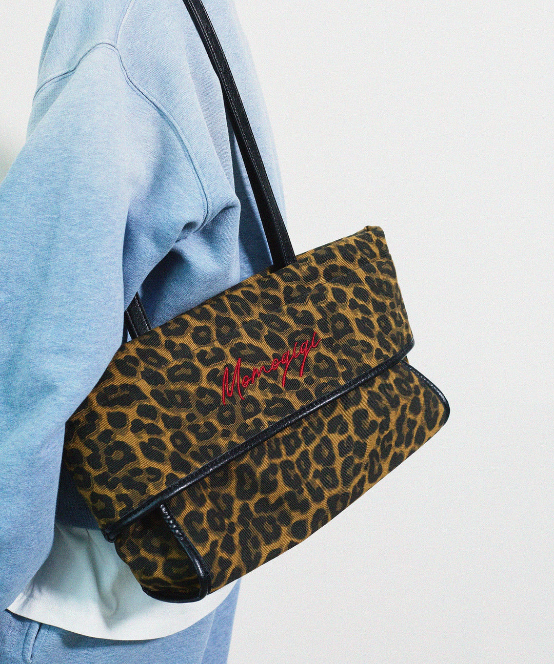 Original Design Leopard Embroidered Canvas Shoulder Bag