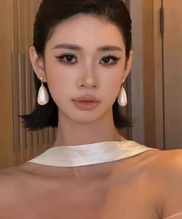 Original Design White Copper Alloy Pearl Drop Earrings