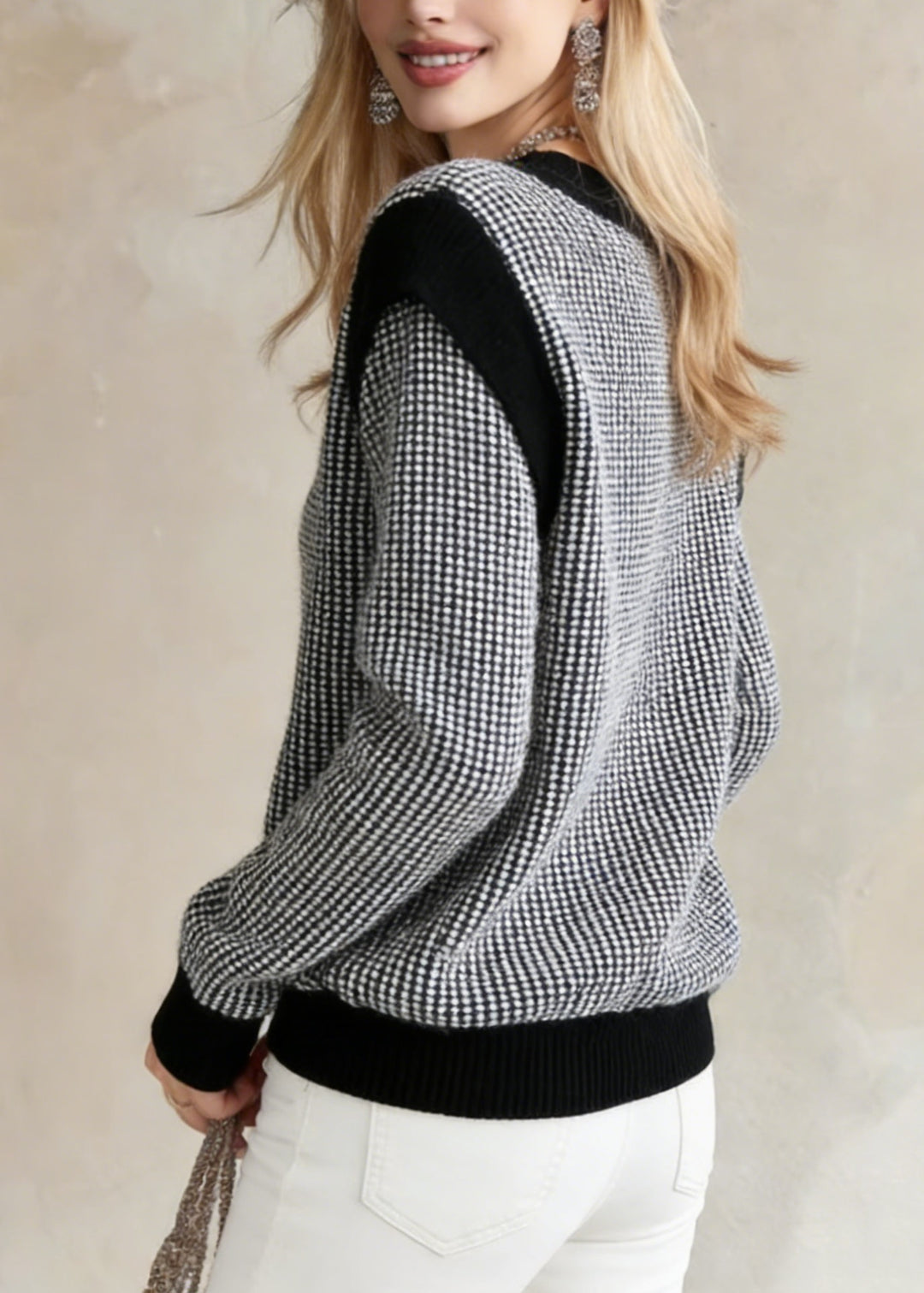 Plus Size Black V Neck Plaid Knit Sweater Tops Winter