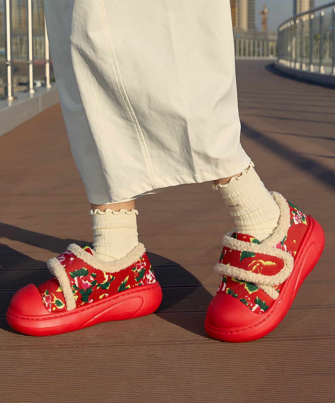 Red Cotton Fabric Flat Shoes Splicing Fuzzy Wool Lined