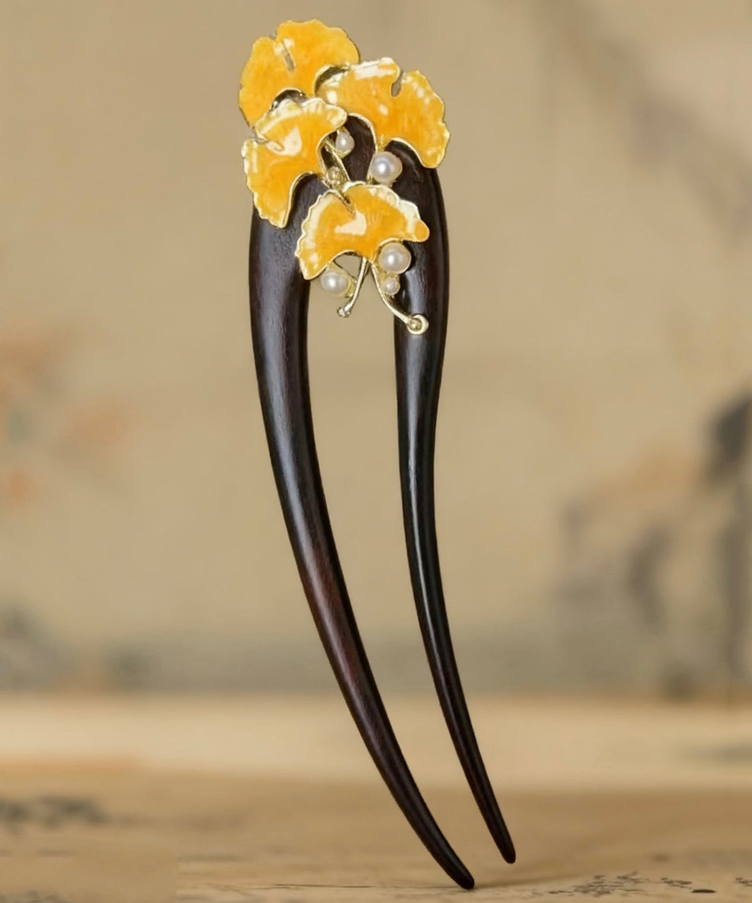 Retro Black Wooden Pearl Floral U-Shaped Hairpin