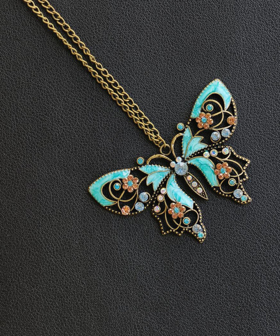Retro Blue Alloy Zircon Butterfly Hollow Out Pendant Necklace