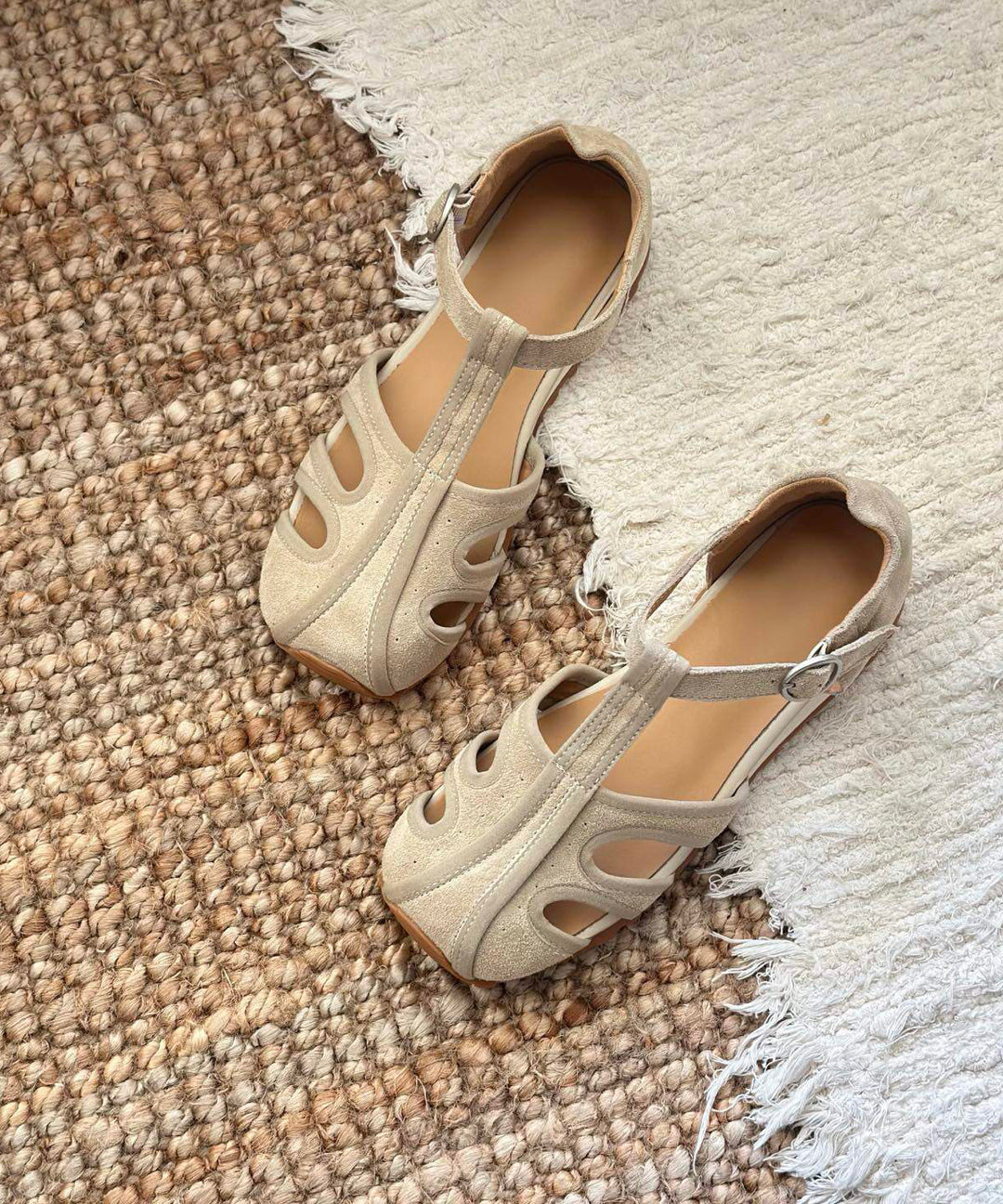 Retro Comfy Hollow Out Splicing Flat Sandals Green Suede