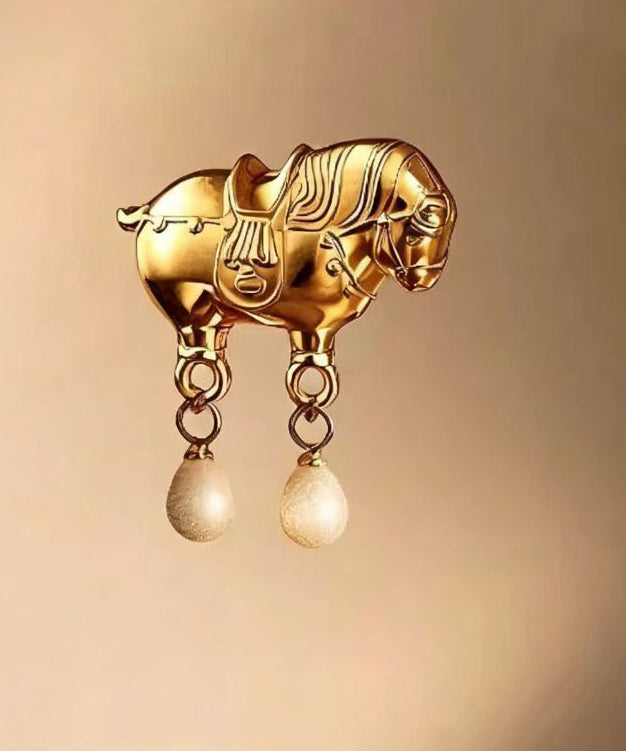 Retro Gold Alloy Imitation Pearl Pony Stud Earrings