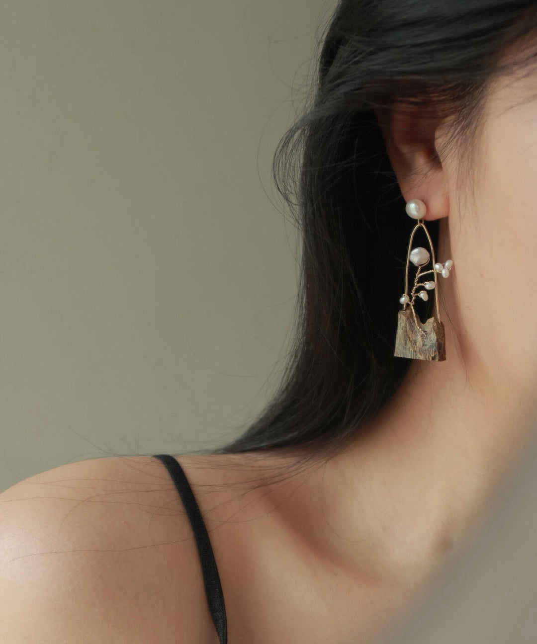 Retro Gold Wooden Alloy Pearl Tassel Drop Earrings