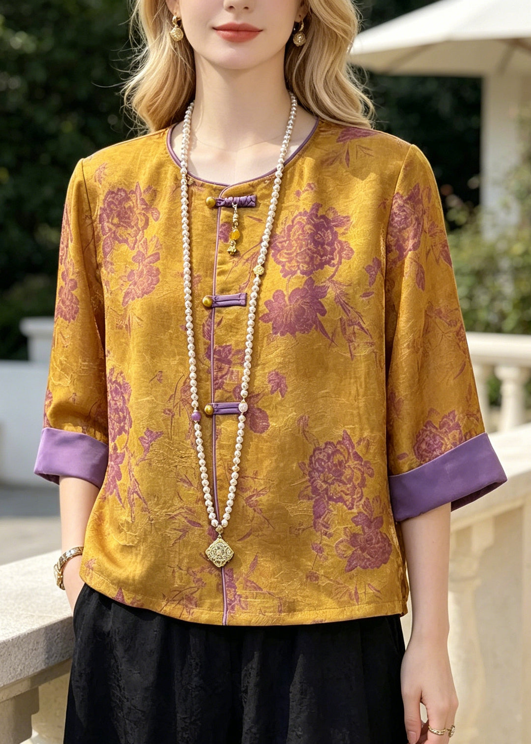 Retro Golden Jacquard Chinese Button Silk Top Half Sleeve
