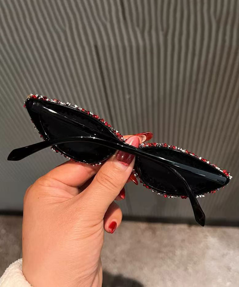 Retro Luxury Red Narrow Edged Cat Eye Sunglasses Heavy Craftsmanship Zircon