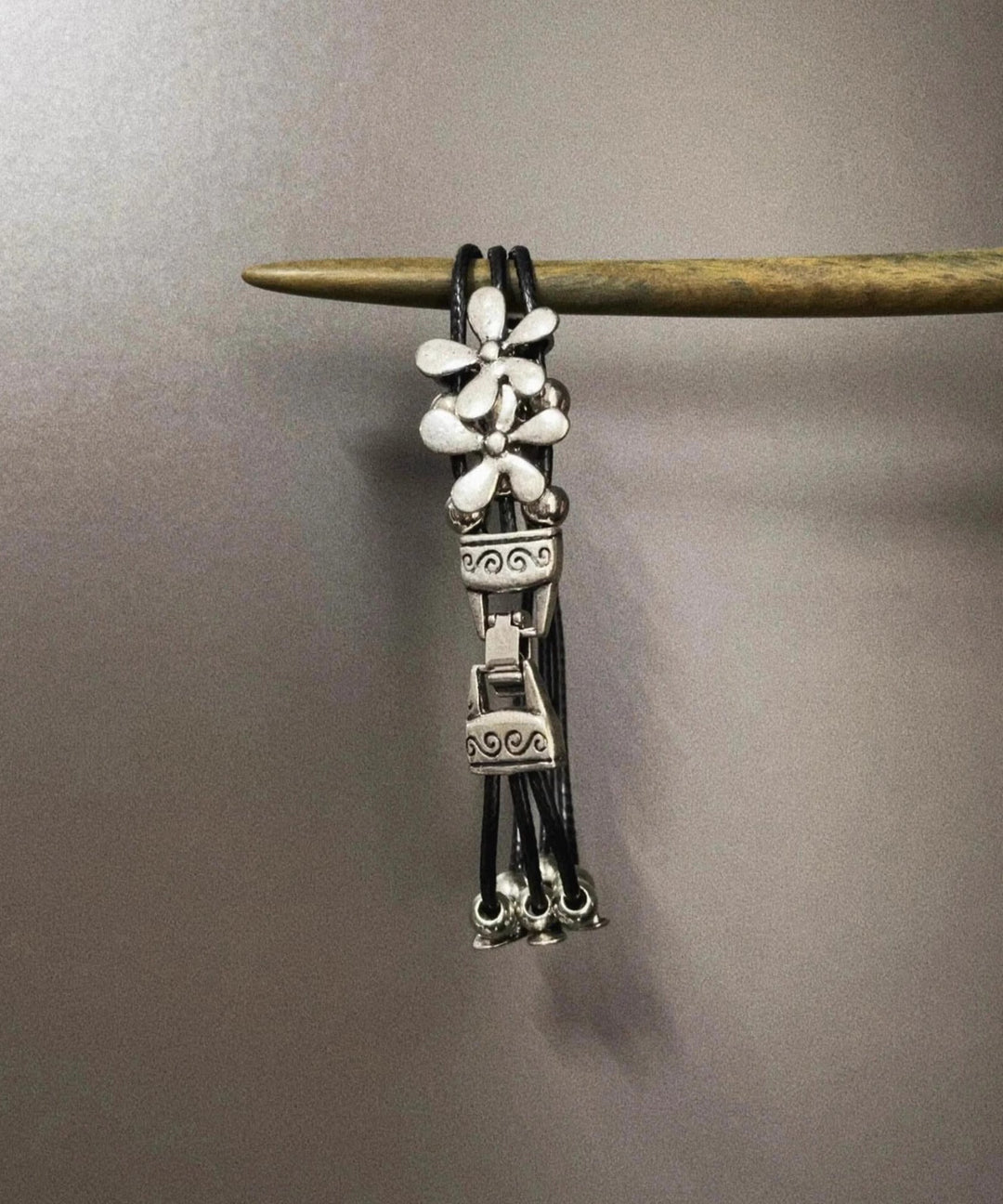 Retro Silk Stainless Steel Alloy Floral Bracelet