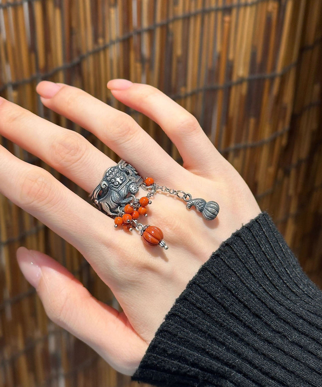 Retro Silk Sterling Silver Awakening Lion Rolling Embroidered Ball Tassel Open Rings