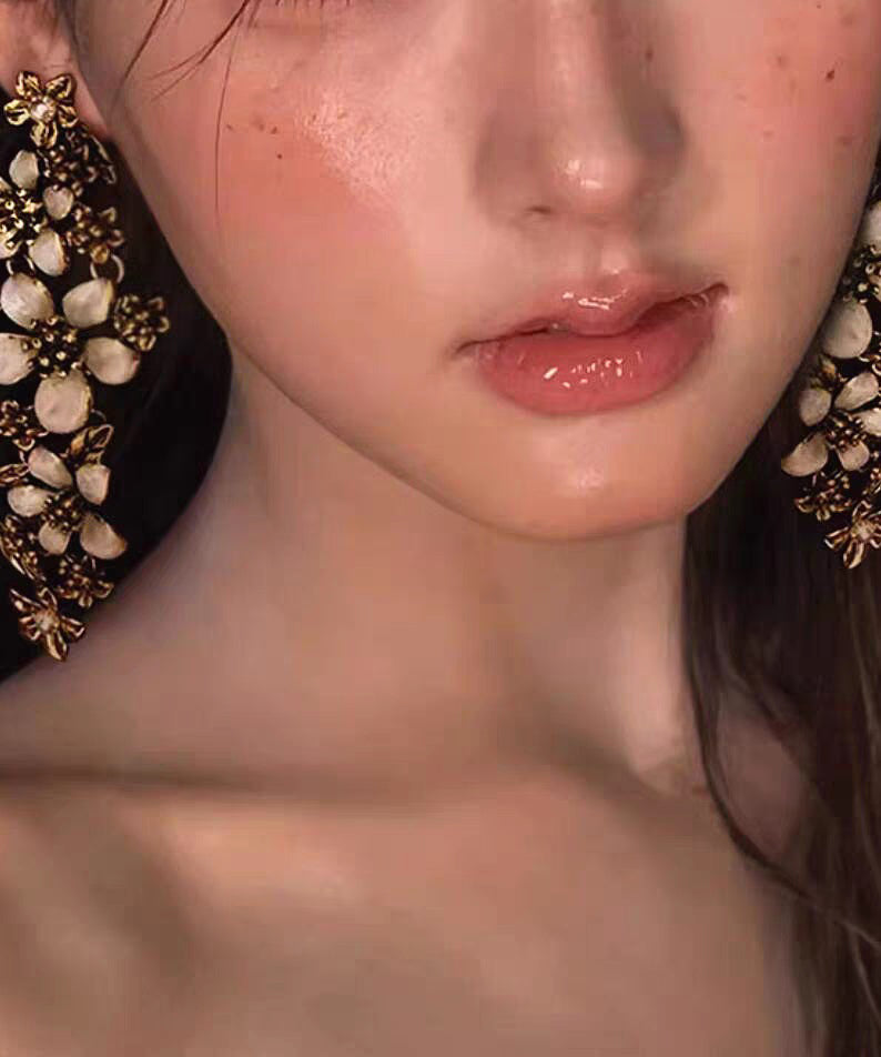 Retro White Alloy Floral Tassel Drop Earrings