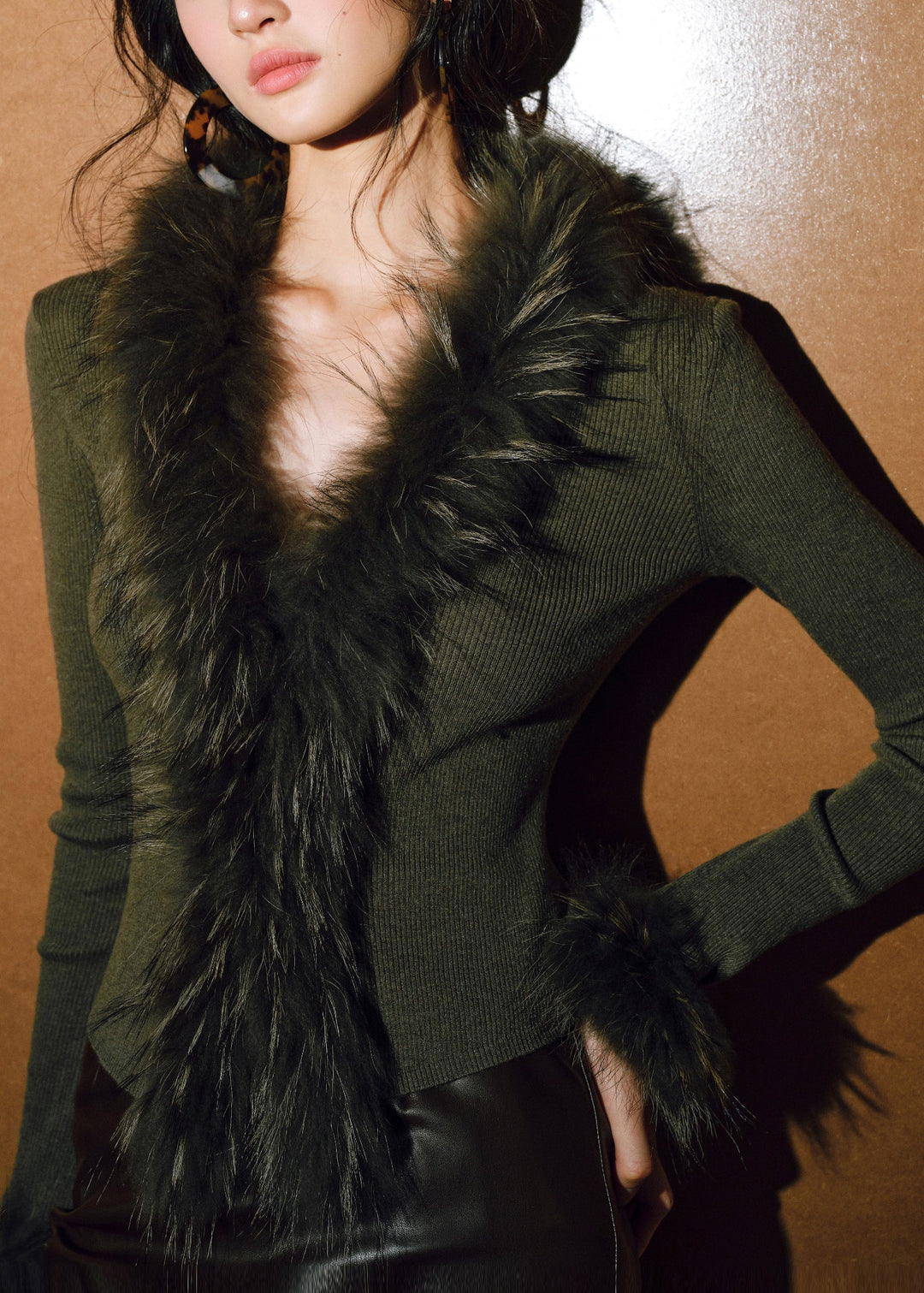 Silm Fit Tea Green V Neck Patchwork Fox Fur Knit Top Winter