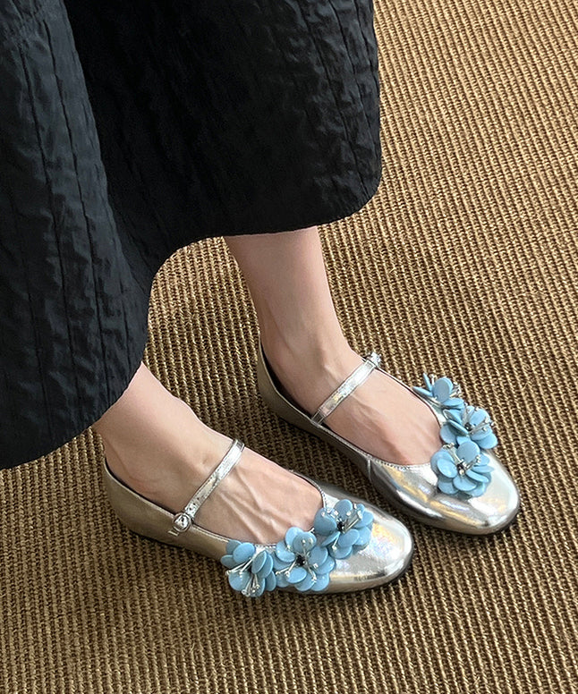 Silver Sheepskin Flat Shoes Splicing Floral Buckle Strap