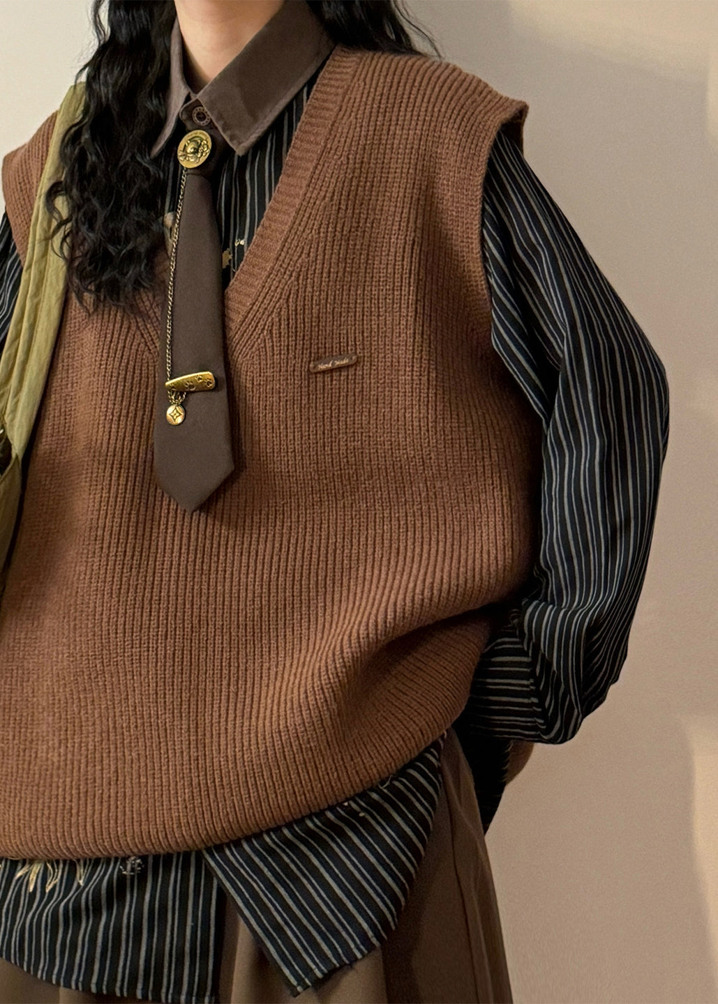 Simple Coffee V Neck Solid Knit Vest Sleeveless