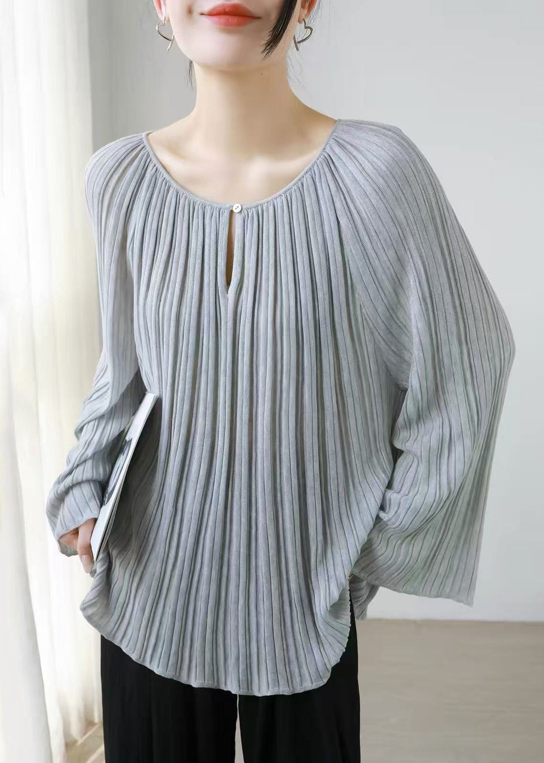 Simple Dark Brown O-Neck Pleated Knitted Tops Flare Sleeve