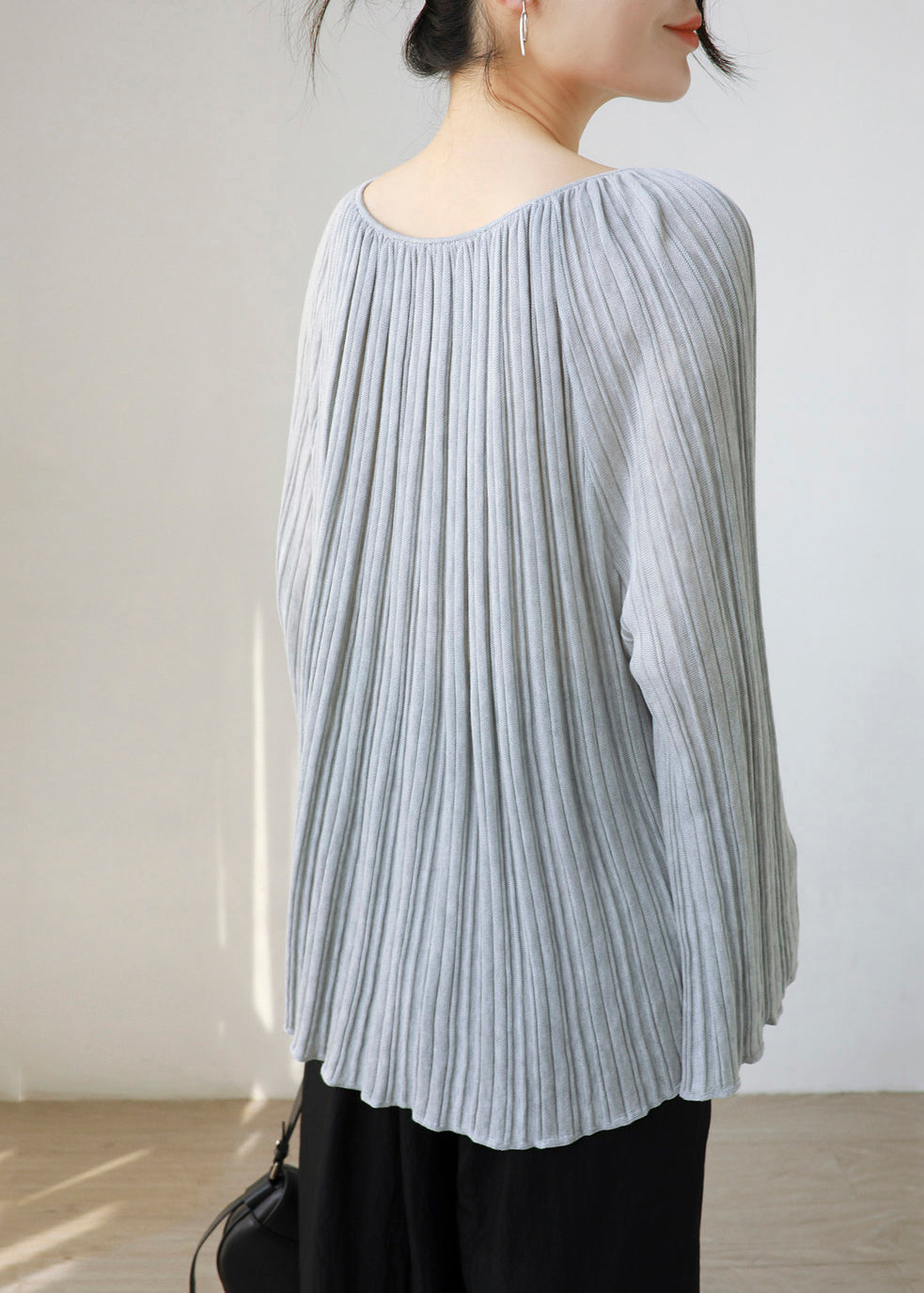 Simple Dark Brown O-Neck Pleated Knitted Tops Flare Sleeve