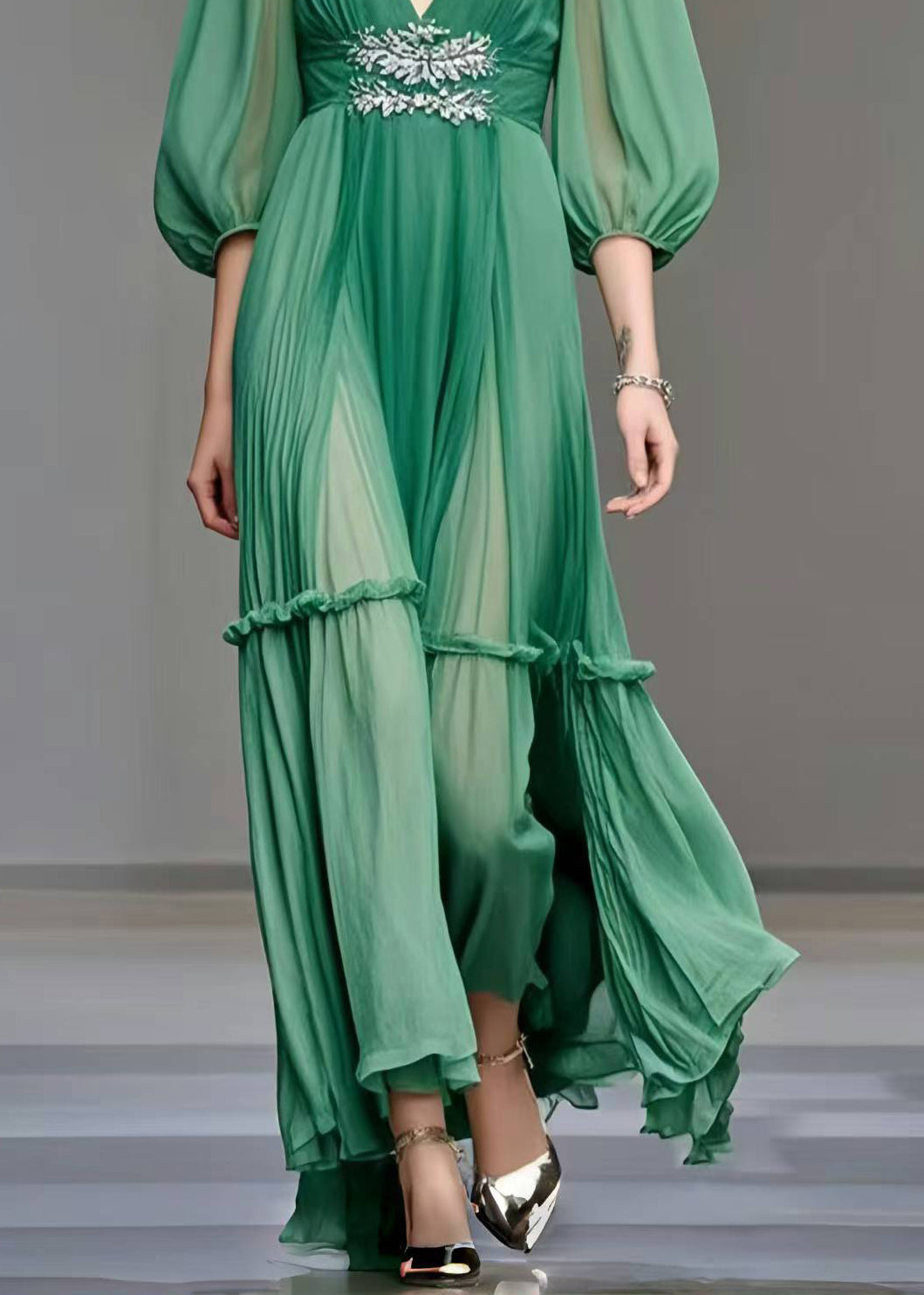 Simple Green Cinched Exra Large Hem Chiffon Dress Bracelet Sleeve