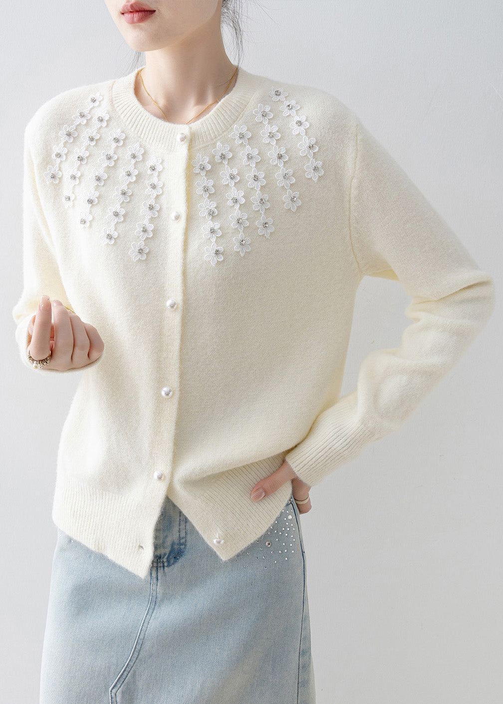 Simple White Oversized Floral Knit Cozy Cardigan Winter
