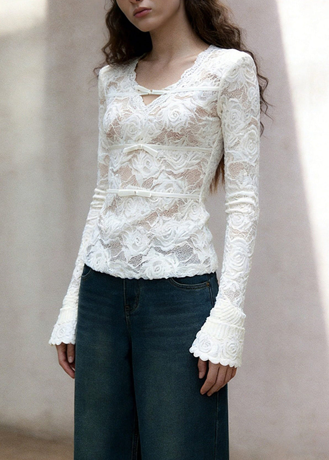 Slim Fit White V Neck Bow Lace T Shirt Spring