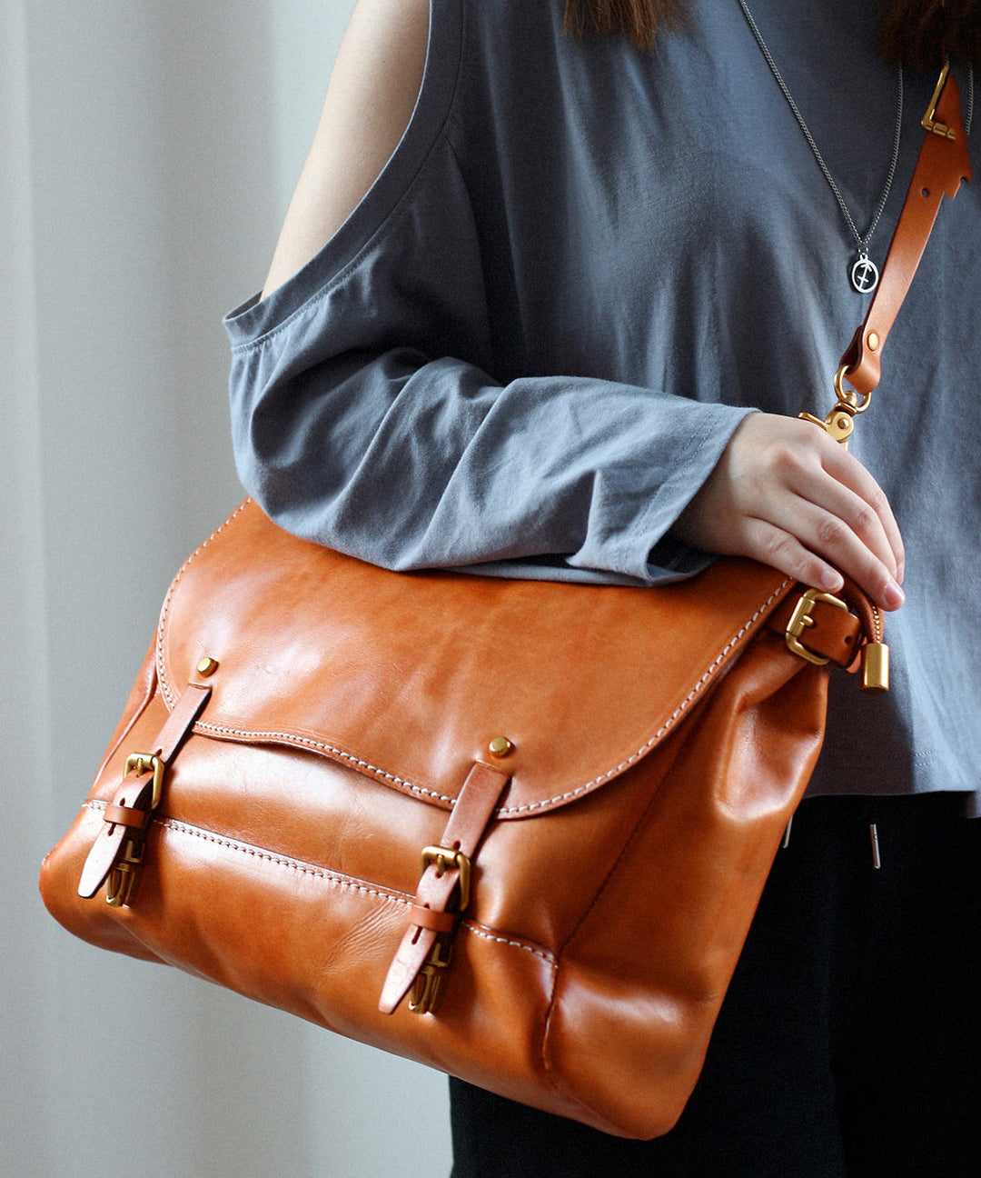 Style Brown Large Capacity Leather Laptop Bag