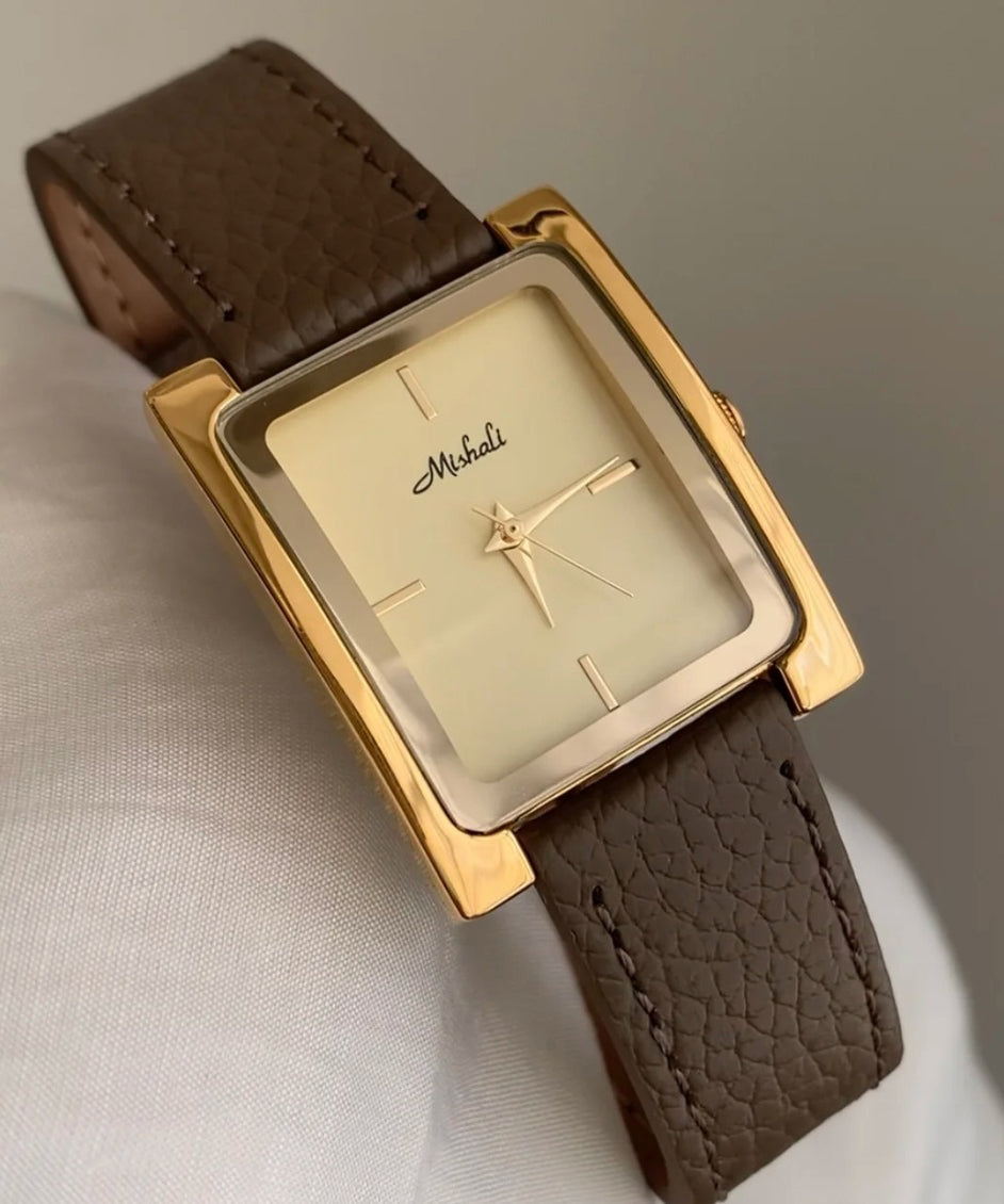 Style Gold Leather Alloy Quartz Movement Watches