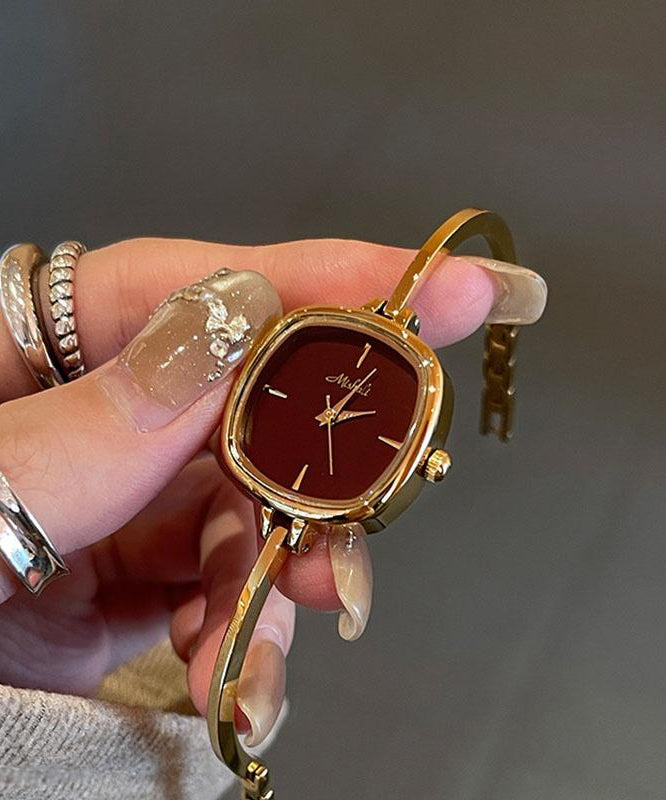 Style Red Alloy Quartz Movement Chain Watches