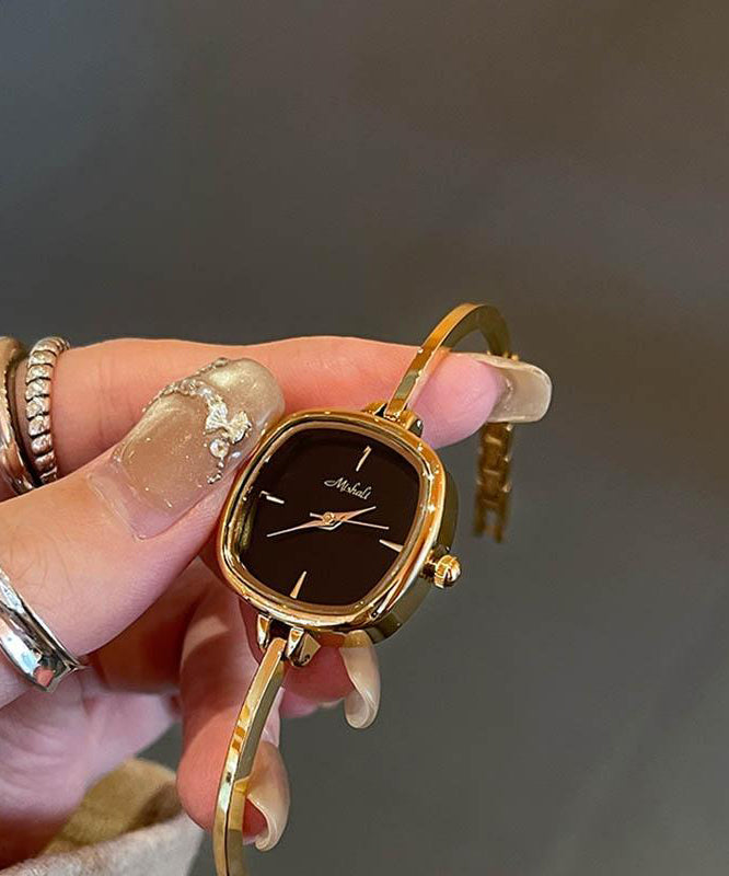 Style Red Alloy Quartz Movement Chain Watches