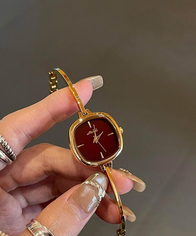Style Red Alloy Quartz Movement Chain Watches