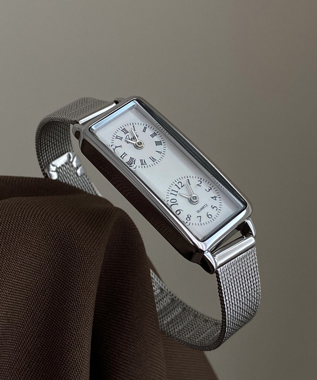 Style White Stainless Steel Quartz Movement Hardlex Crystal Watches