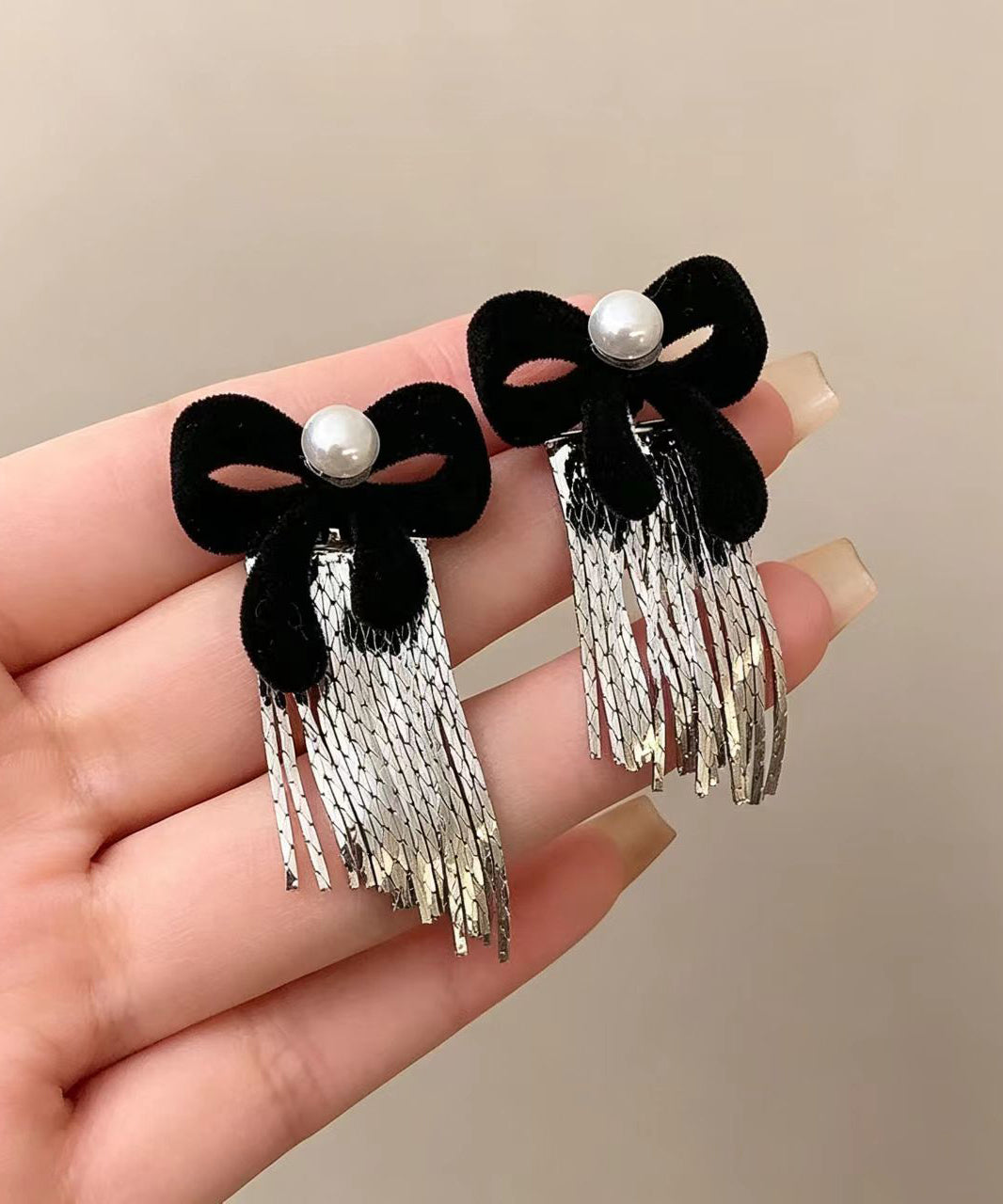 Stylish Black Imitation Pearl Alloy Bow Tassel Drop Earrings