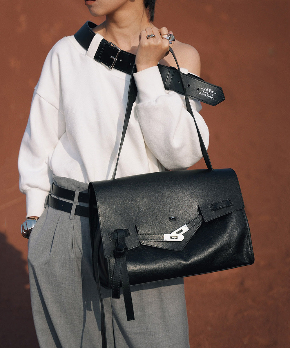 Stylish Black Large Capacity Calf Leather Shoulder Bag