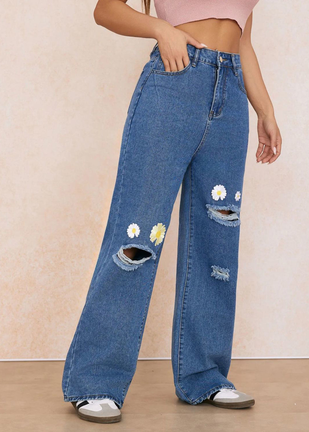 Stylish Blue Embroidered Floral Pockets Straight Ripped Jeans Fall