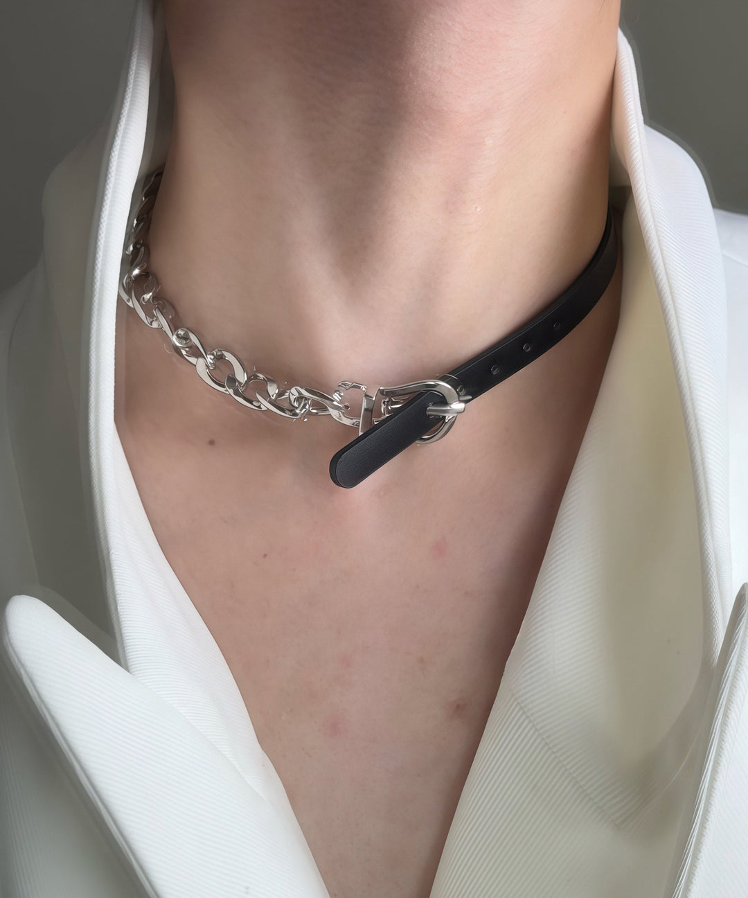 Stylish Faux Leather Strap Connect Tungsten steel Choker