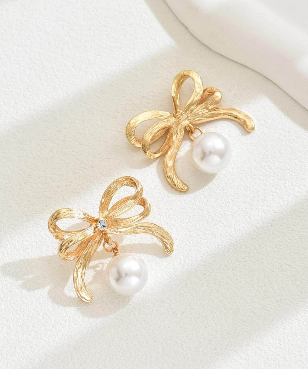 Stylish Gold Copper Overgild Zircon Bow Pearl Drop Earrings