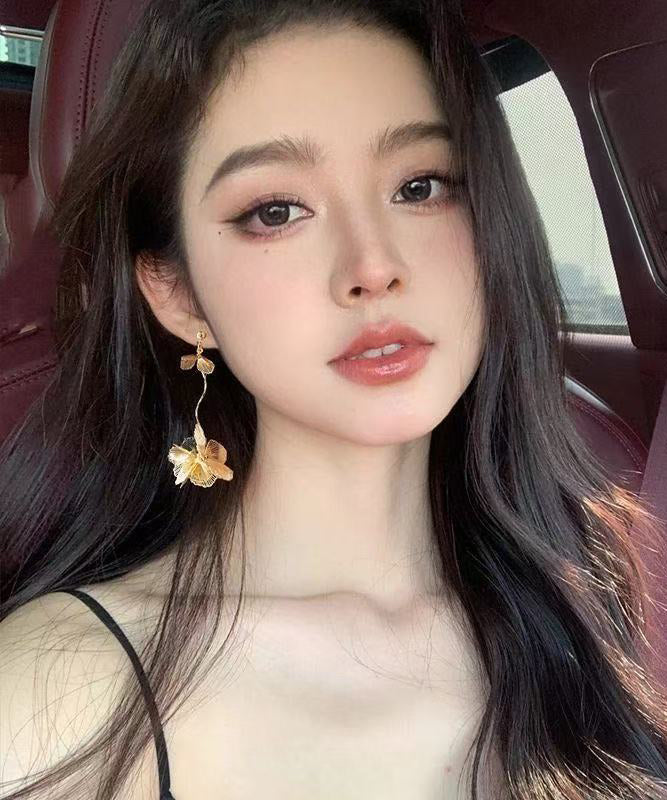 Stylish Gold Metal Overgild Floral Drop Earrings