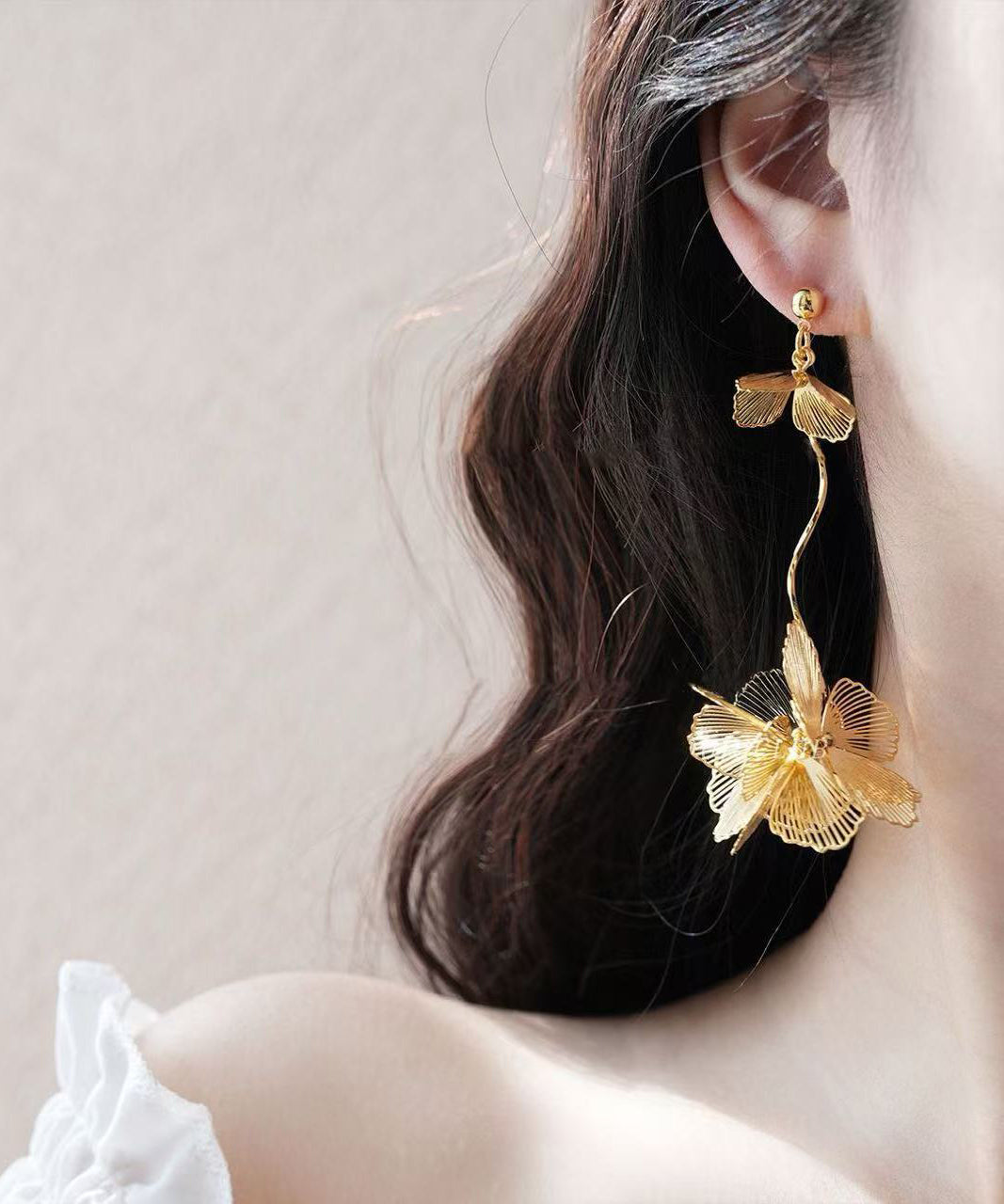 Stylish Gold Metal Overgild Floral Drop Earrings