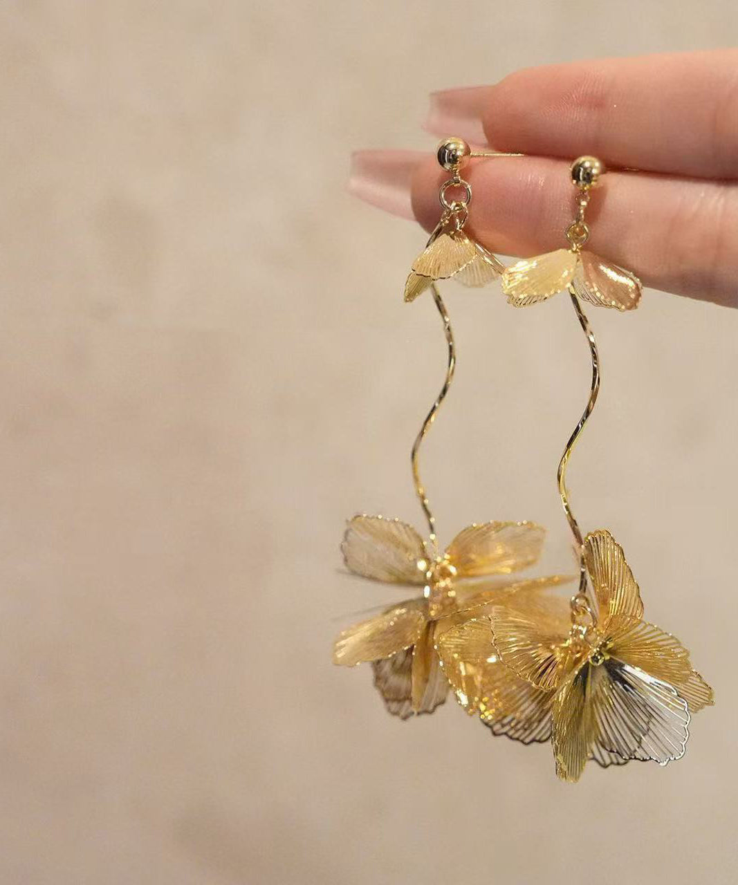 Stylish Gold Metal Overgild Floral Drop Earrings