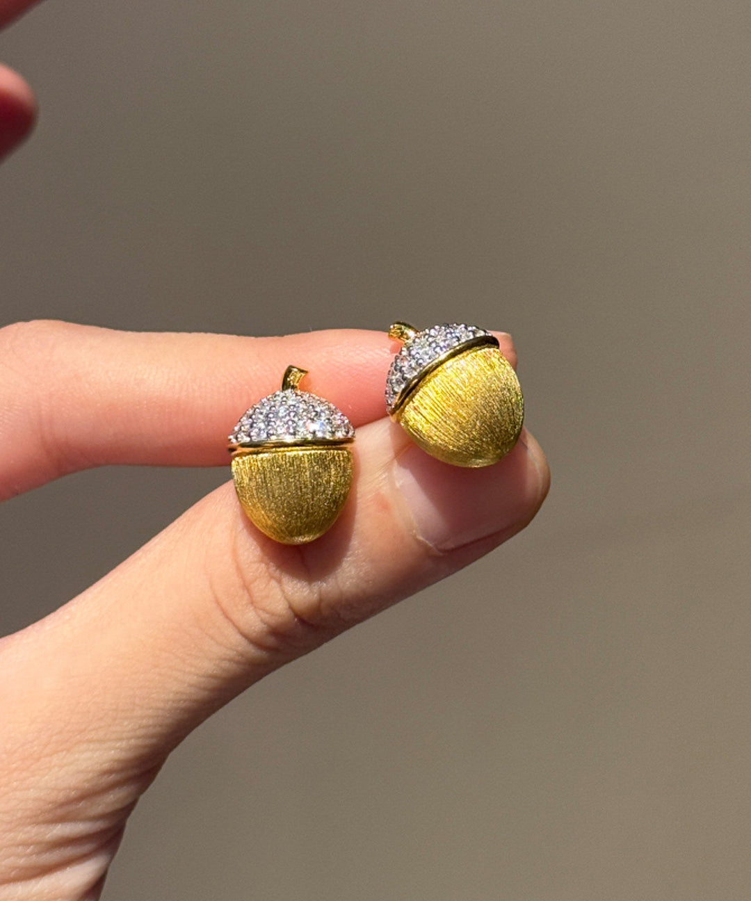 Stylish Golden Wire Drawing Process Metal Zircon Stud Earrings