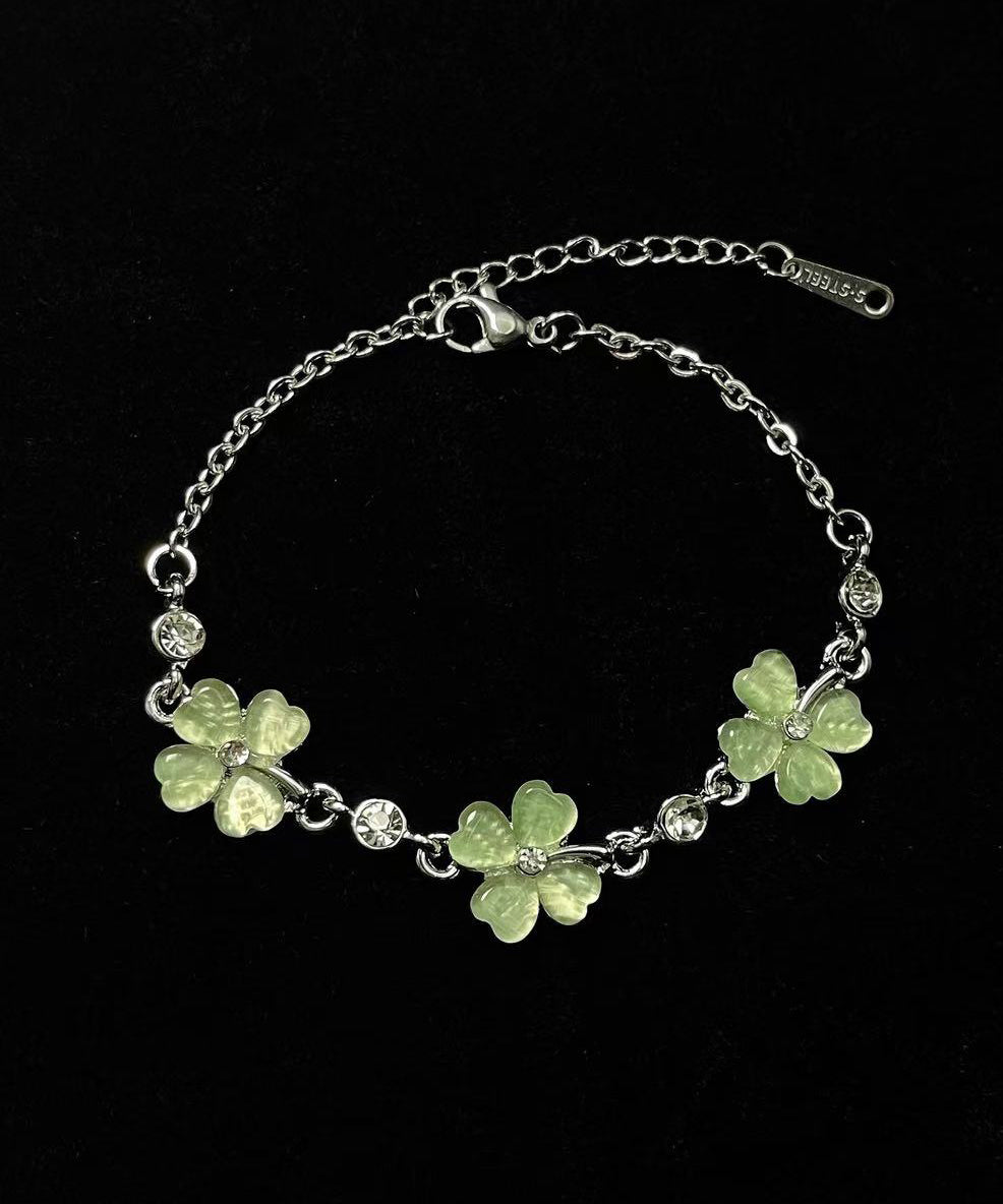 Stylish Green Four Leaf Clover Alloy Adjustable Bracelet - Omychic