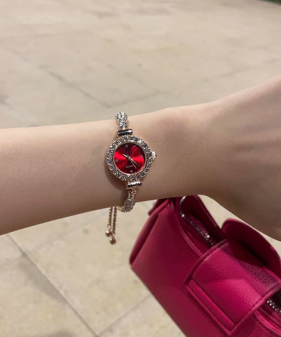 Stylish Red Metal Zircon Telescoping Chain Watches
