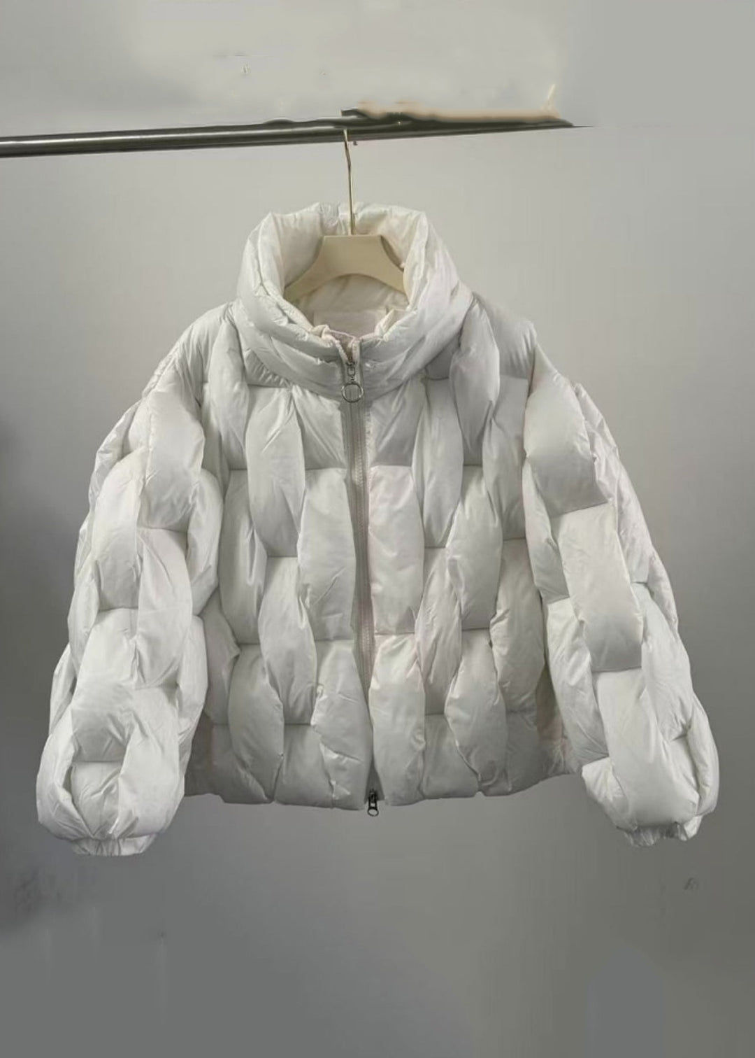 Stylish White Stand Collar Zip Up Fine Cotton Filled Parkas Winter
