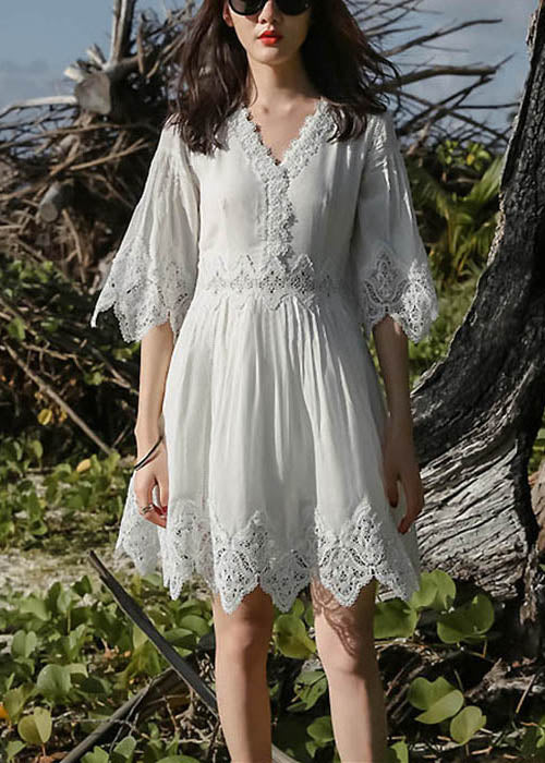 Stylish White V Neck Lace Patchwork Mid Dress Half Sleeve