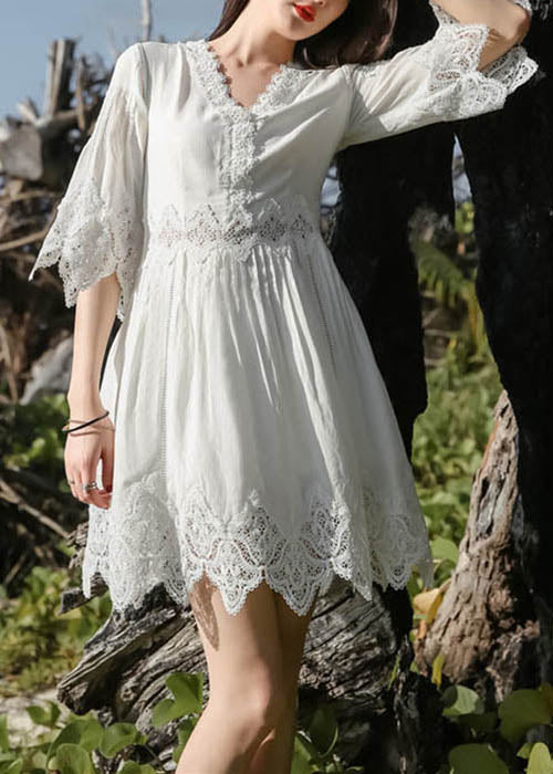 Stylish White V Neck Lace Patchwork Mid Dress Half Sleeve