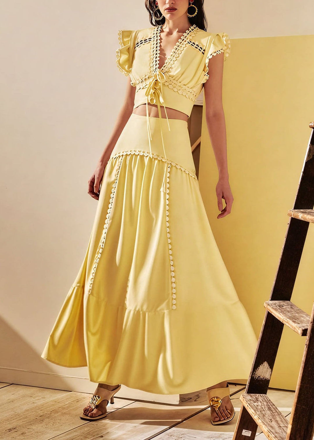 Stylish Yellow V Neck Patchwork Top And Skirts Cotton Two-Piece Set Summer