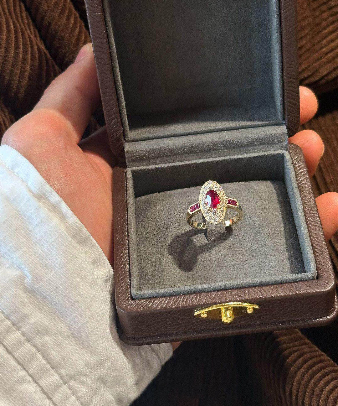 Stylish Zircon Alloy Oval Imitation Ruby Rings