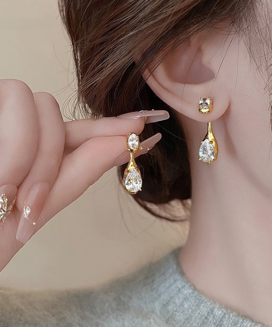 Unique Gold Copper Alloy Zircon Water DropletStud Earrings